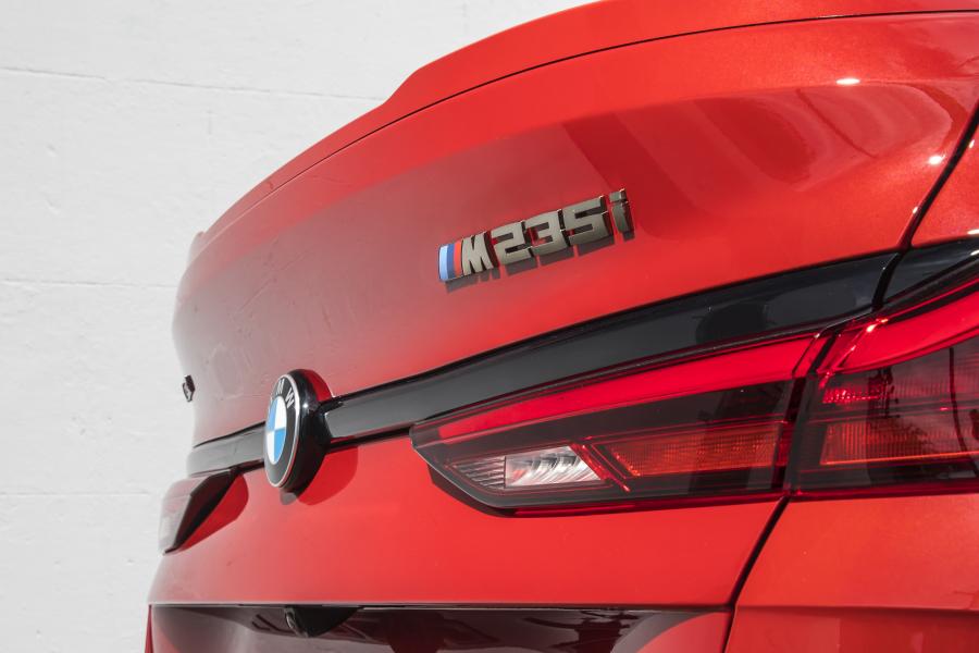 Детали экстерьера BMW M235i xDrive Gran Coupe (F44) 2019 года  (AU) (фото 25 из 40)